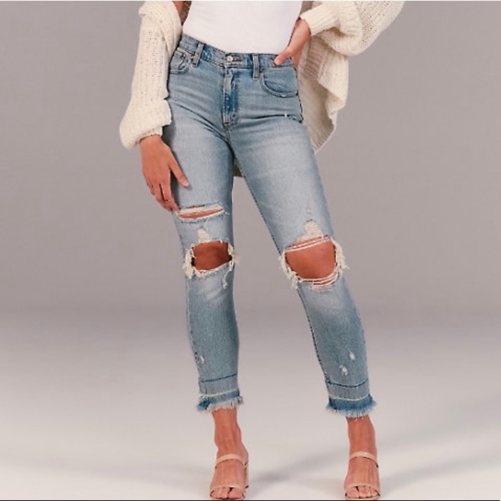 A&F High Rise Mom Jeans | sz 33